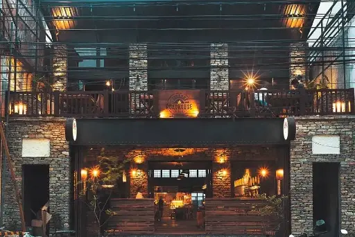 Roadhouse Cafe