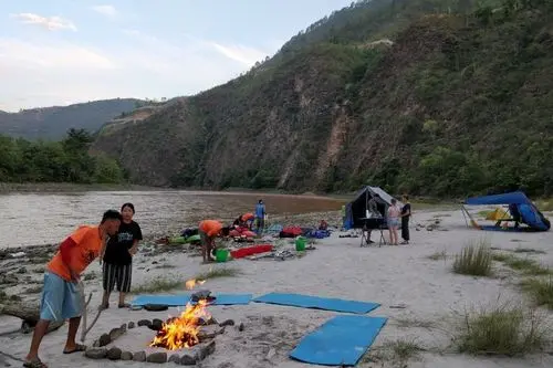 Nepal River Runner